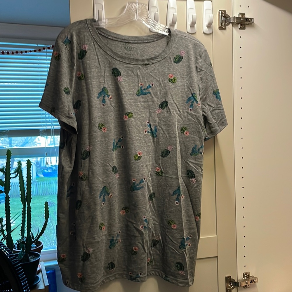 Torrid classic fit size 2 cactus t-shirt